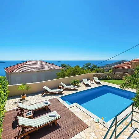Willa Sleeps 8 Pool Air Con Wifi *